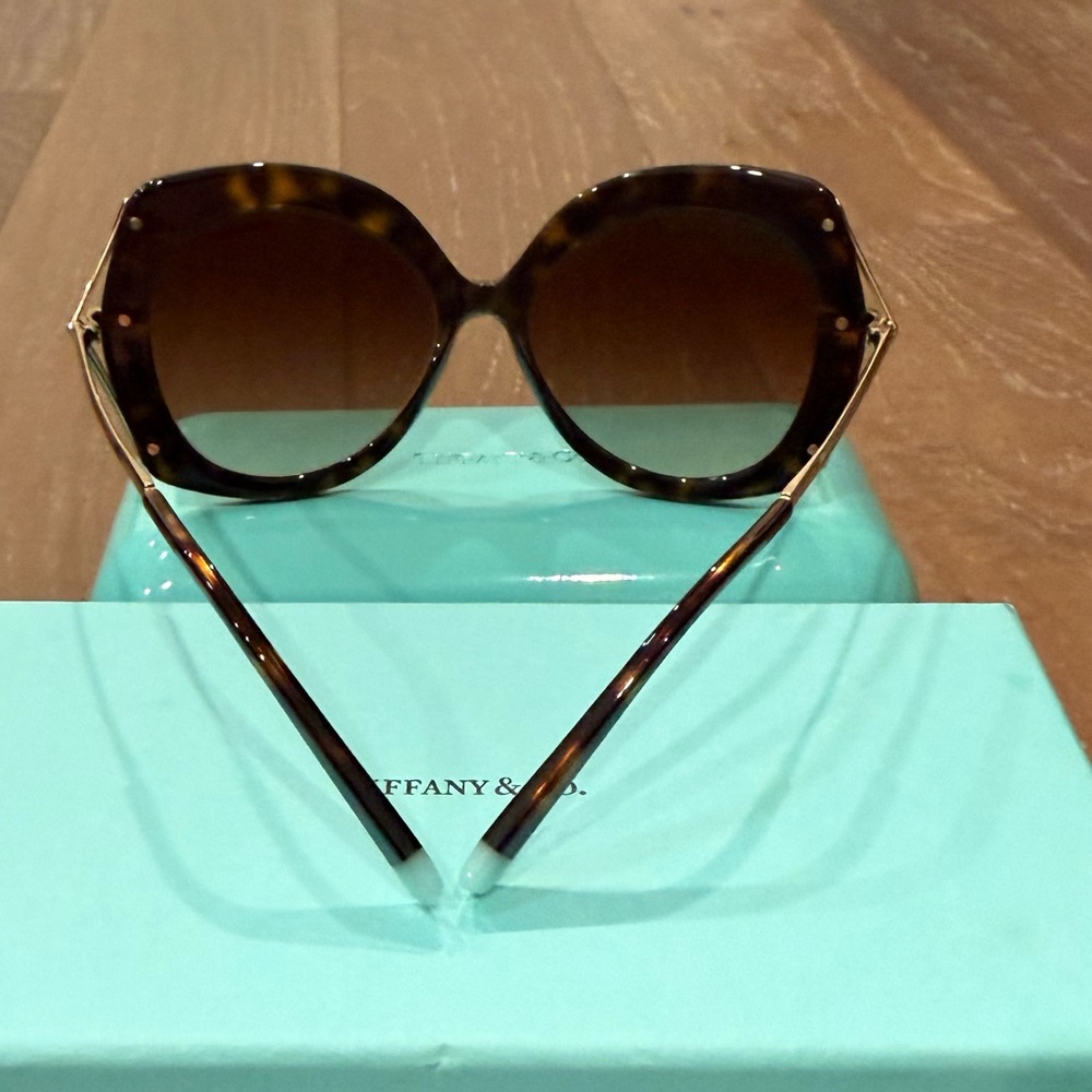 Tiffany & Co. Women's Tortoiseshell Sunglasses with Gradient Brown gold accents - Picture 4 of 16